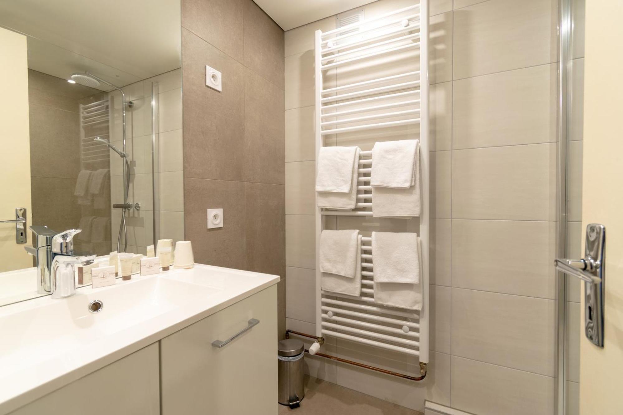 Hotel De La Poste Malbuisson Zewnętrze zdjęcie